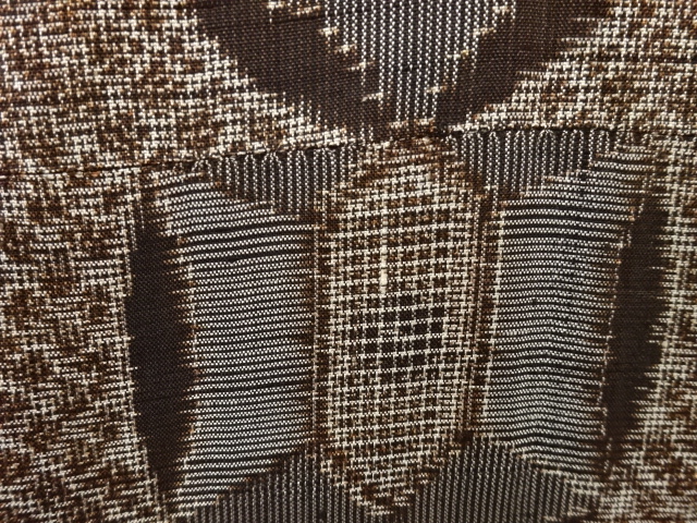 JAPANESE KIMONO / ANTIQUE KIMONO / DORO OSHIMA TSUMUGI / WOVEN KIKKO PATTERN